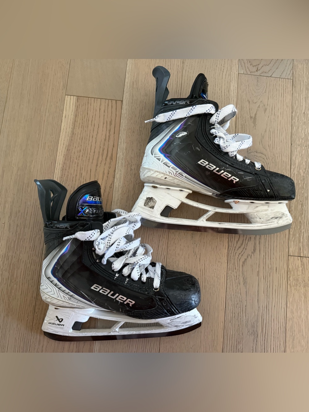 BAUER Flylite hockey skates